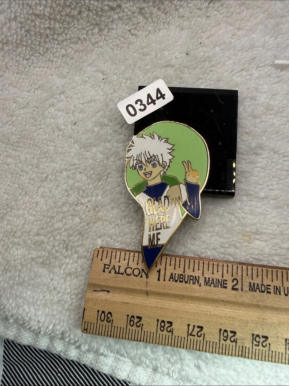 Green and White Anime-Style Enamel Brooch - Glad Here Me
